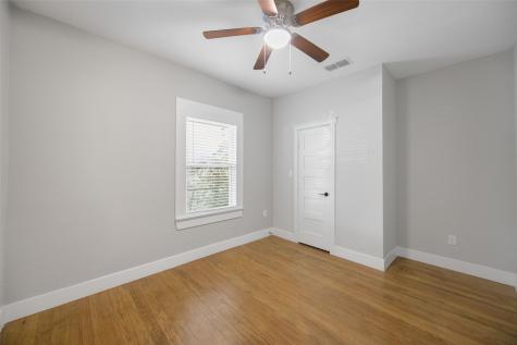 813 Elsbeth Street Dallas TX 75208