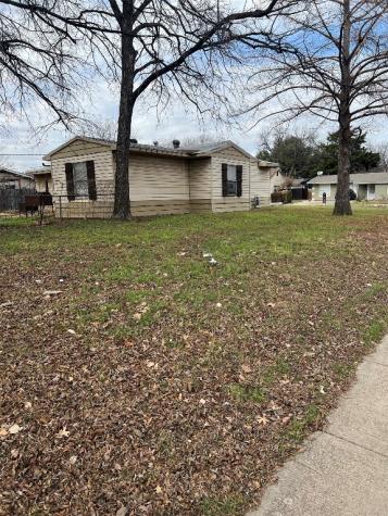 1820 Newton Street Arlington TX 76010