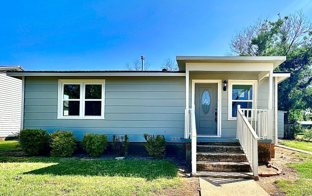 903 N 4th Street Ballinger TX 76821