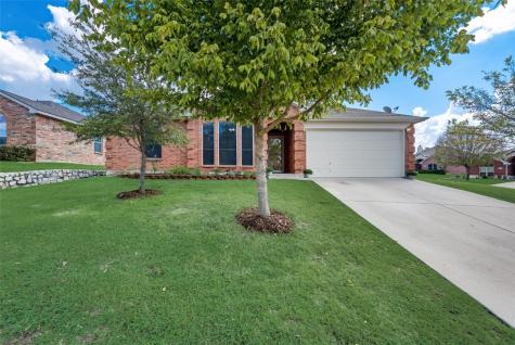 7113 Crenshaw Drive Benbrook TX 76126