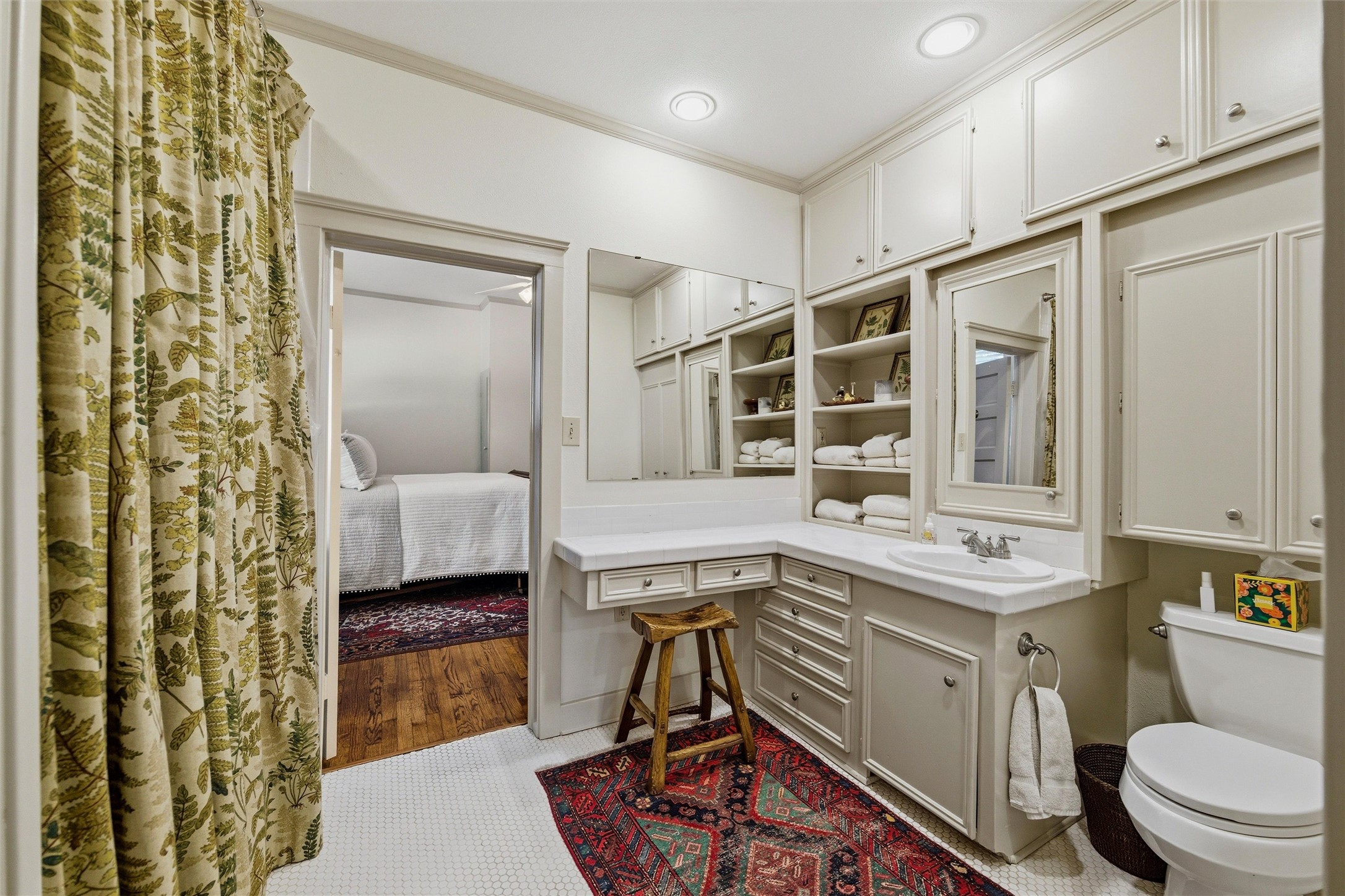 311 E Marvin Avenue Waxahachie TX 75165