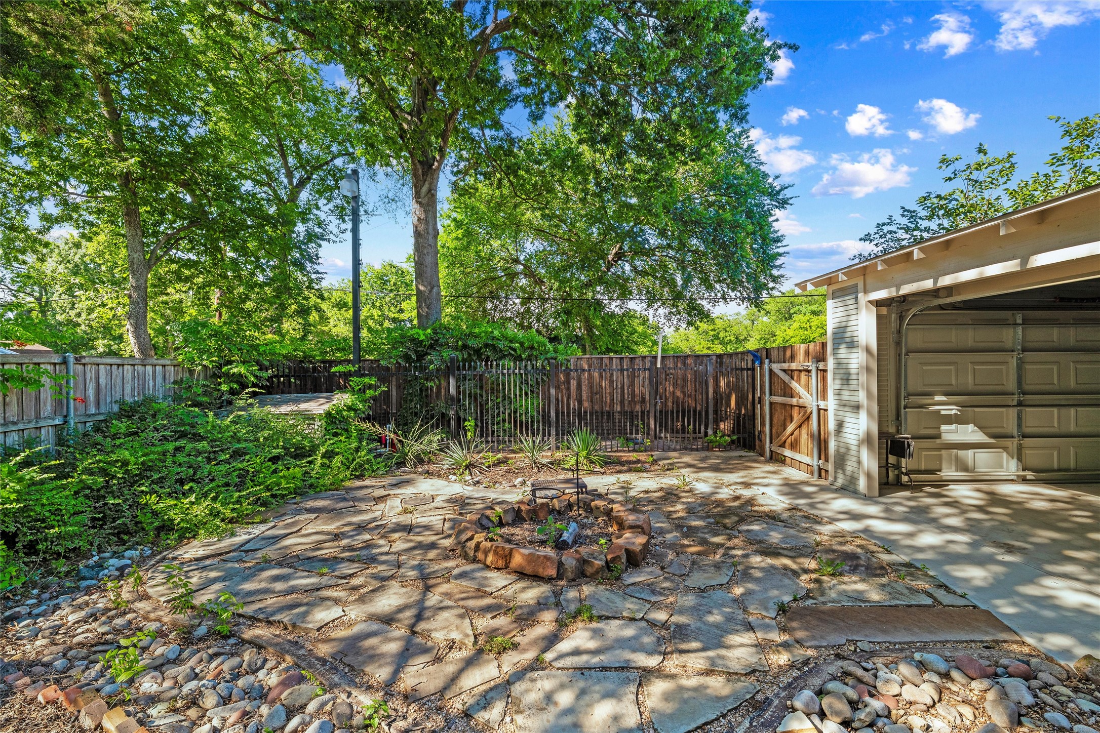 311 E Marvin Avenue Waxahachie TX 75165