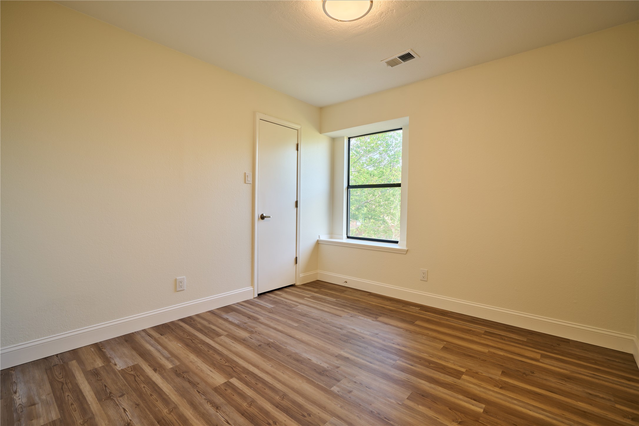 7609 Clairmont Avenue Rowlett TX 75089