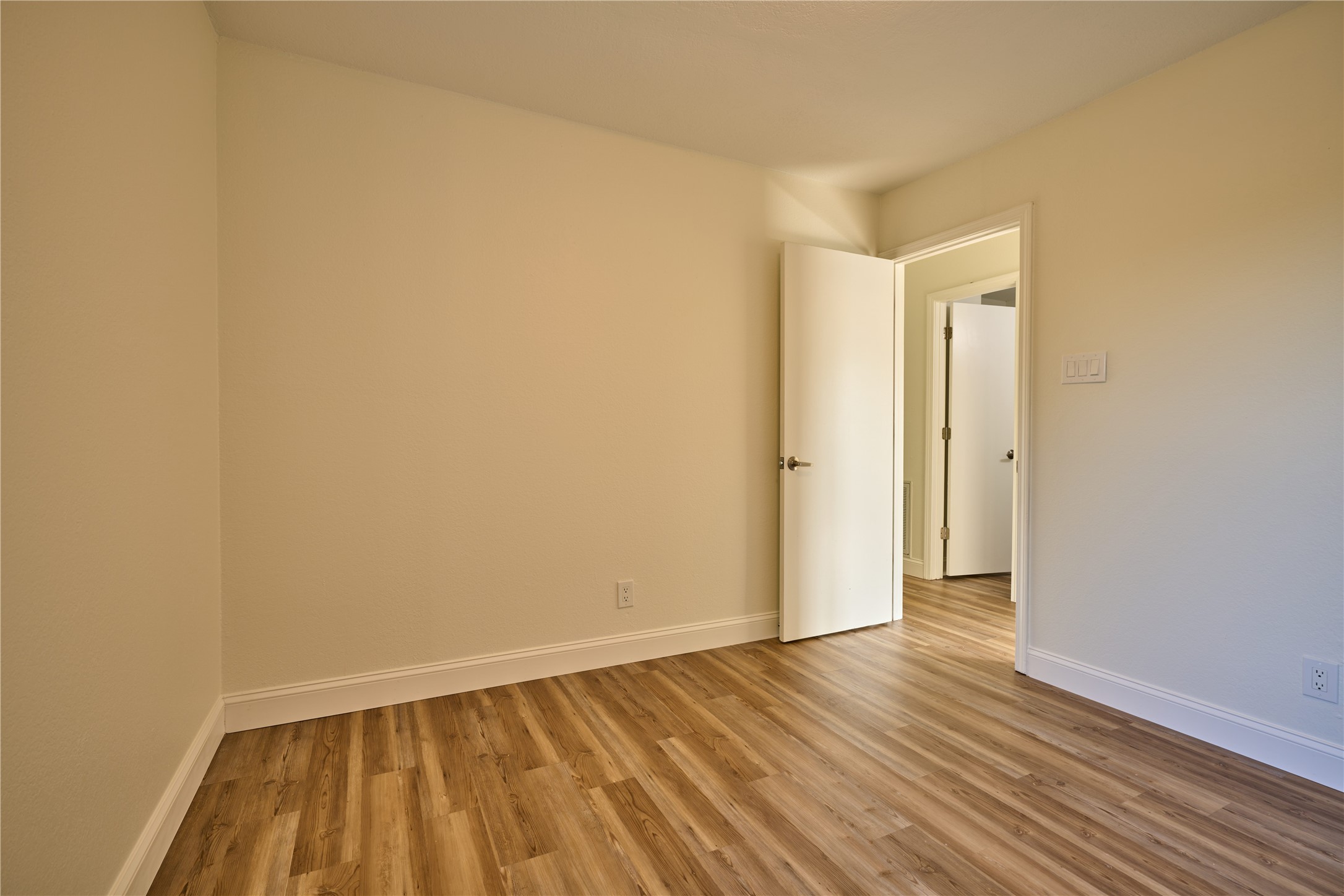 7609 Clairmont Avenue Rowlett TX 75089