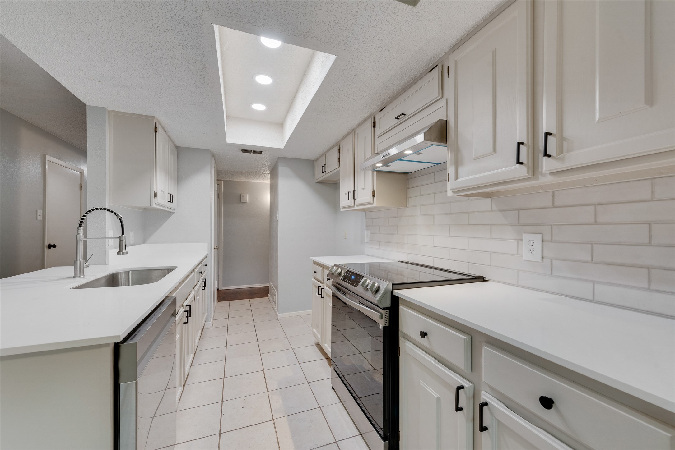 1910 Bedrock Lane Arlington TX 76006
