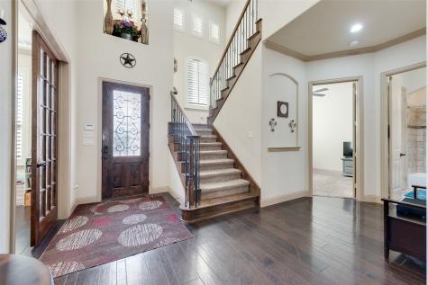 5056 Empire Way Irving TX 75038