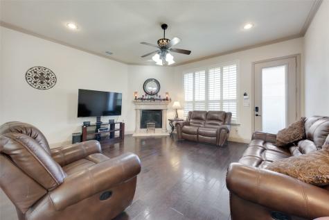 5056 Empire Way Irving TX 75038