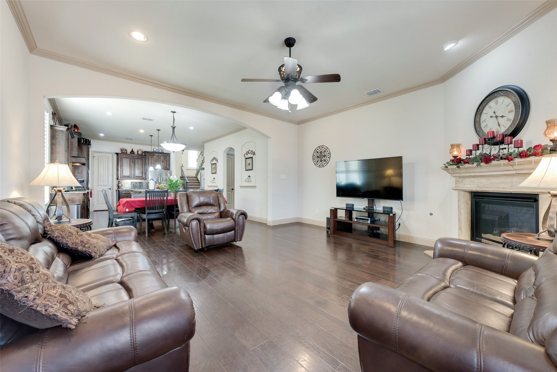 5056 Empire Way Irving TX 75038
