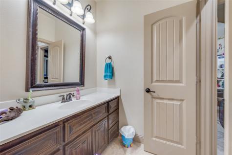 5056 Empire Way Irving TX 75038