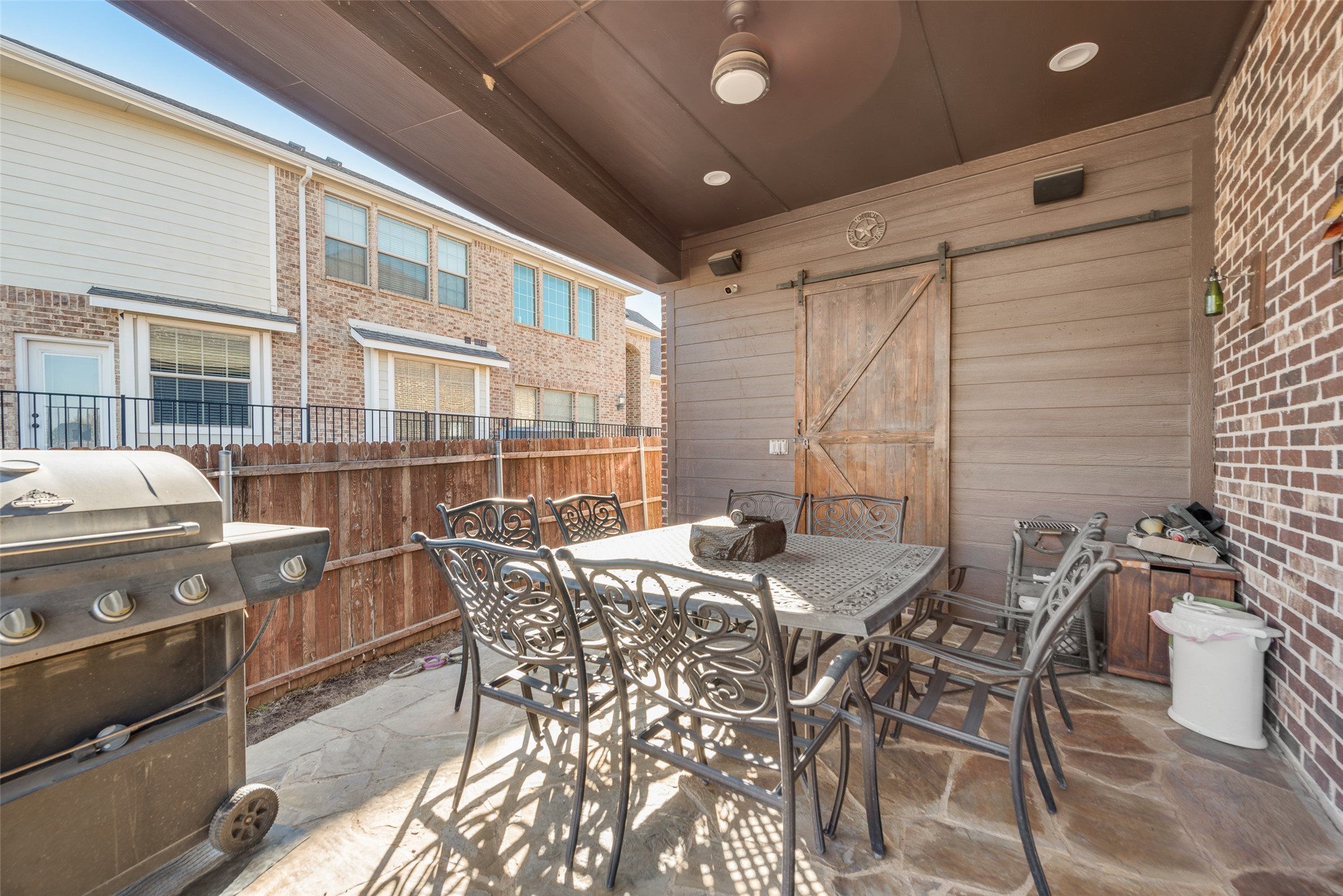 5056 Empire Way Irving TX 75038