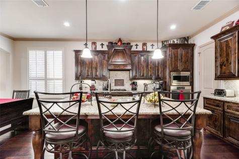 5056 Empire Way Irving TX 75038