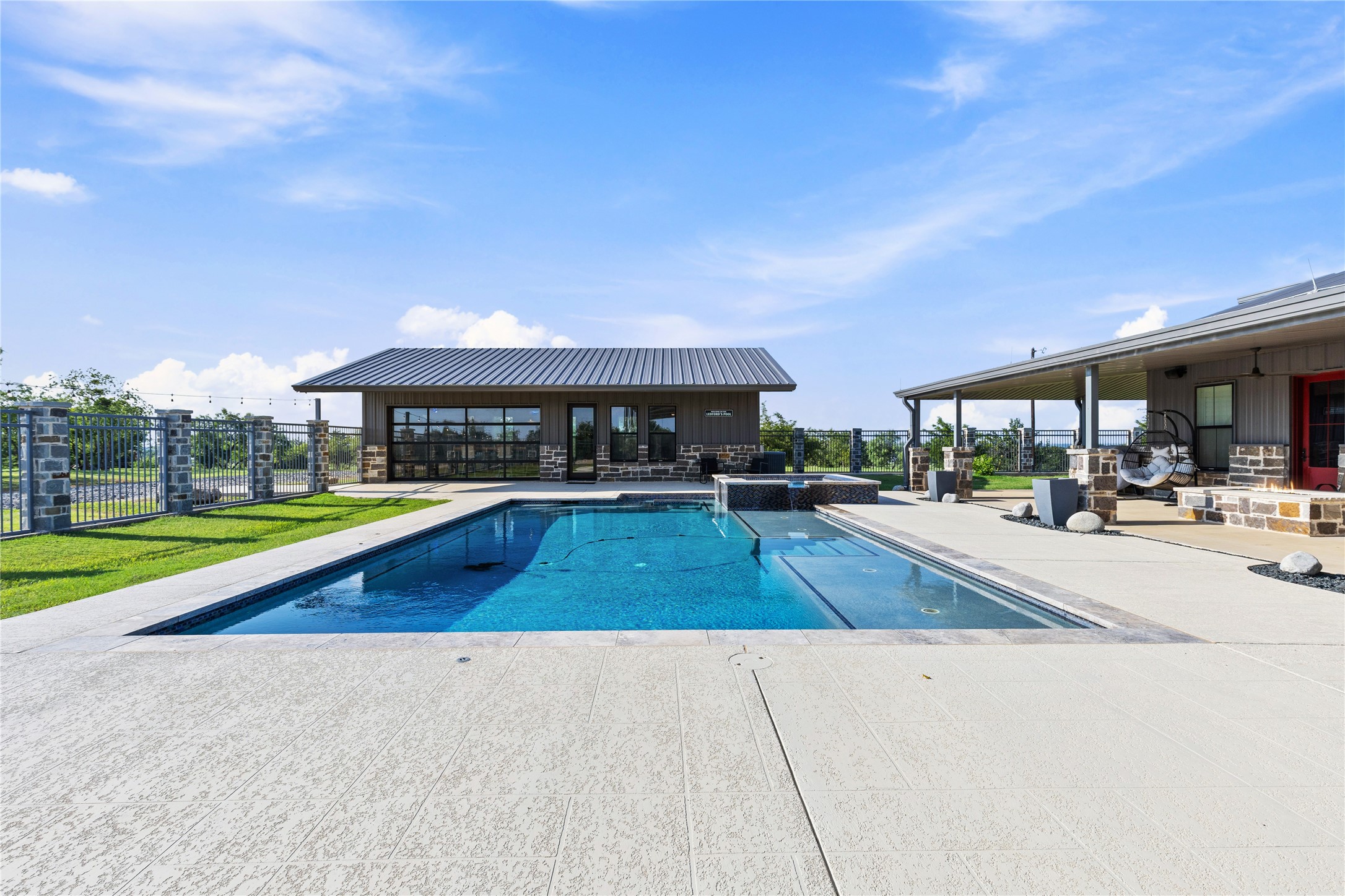 1249 County Road 4680 Boyd TX 76023