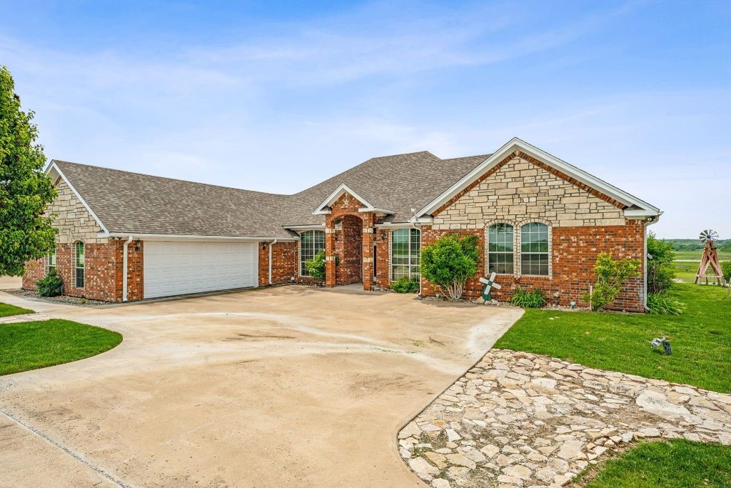 641 Comanche Lake Road Comanche TX 76442
