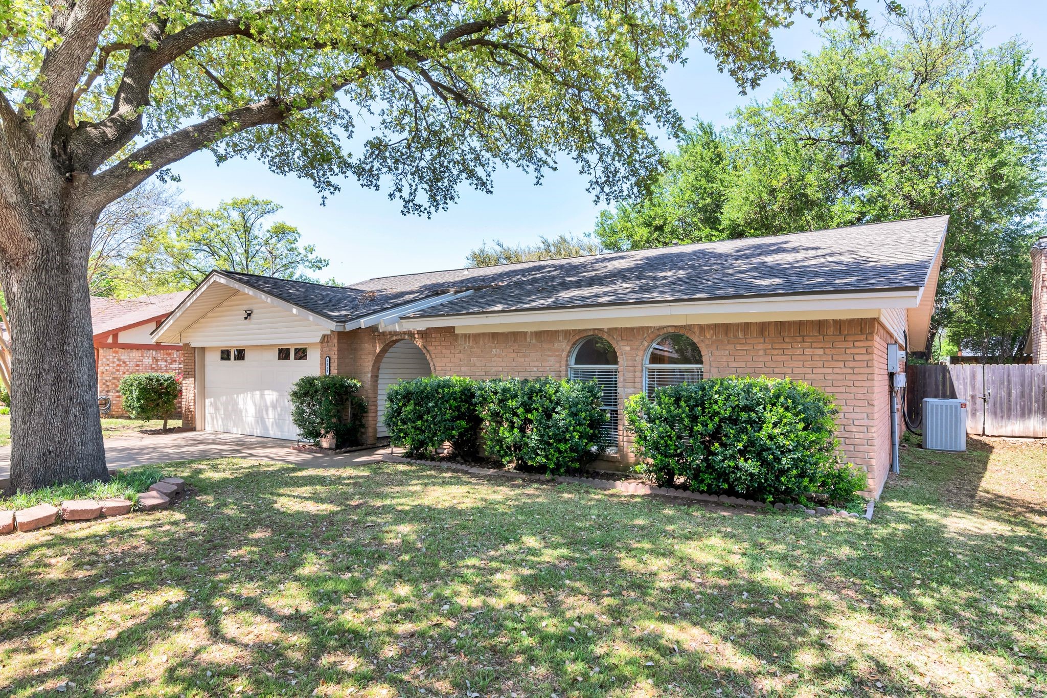 1513 Lexington Place Bedford TX 76022
