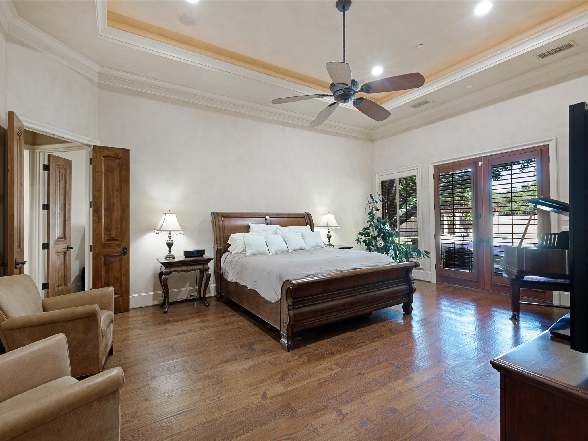 2965 S Sunbeck Circle Farmers Branch TX 75234