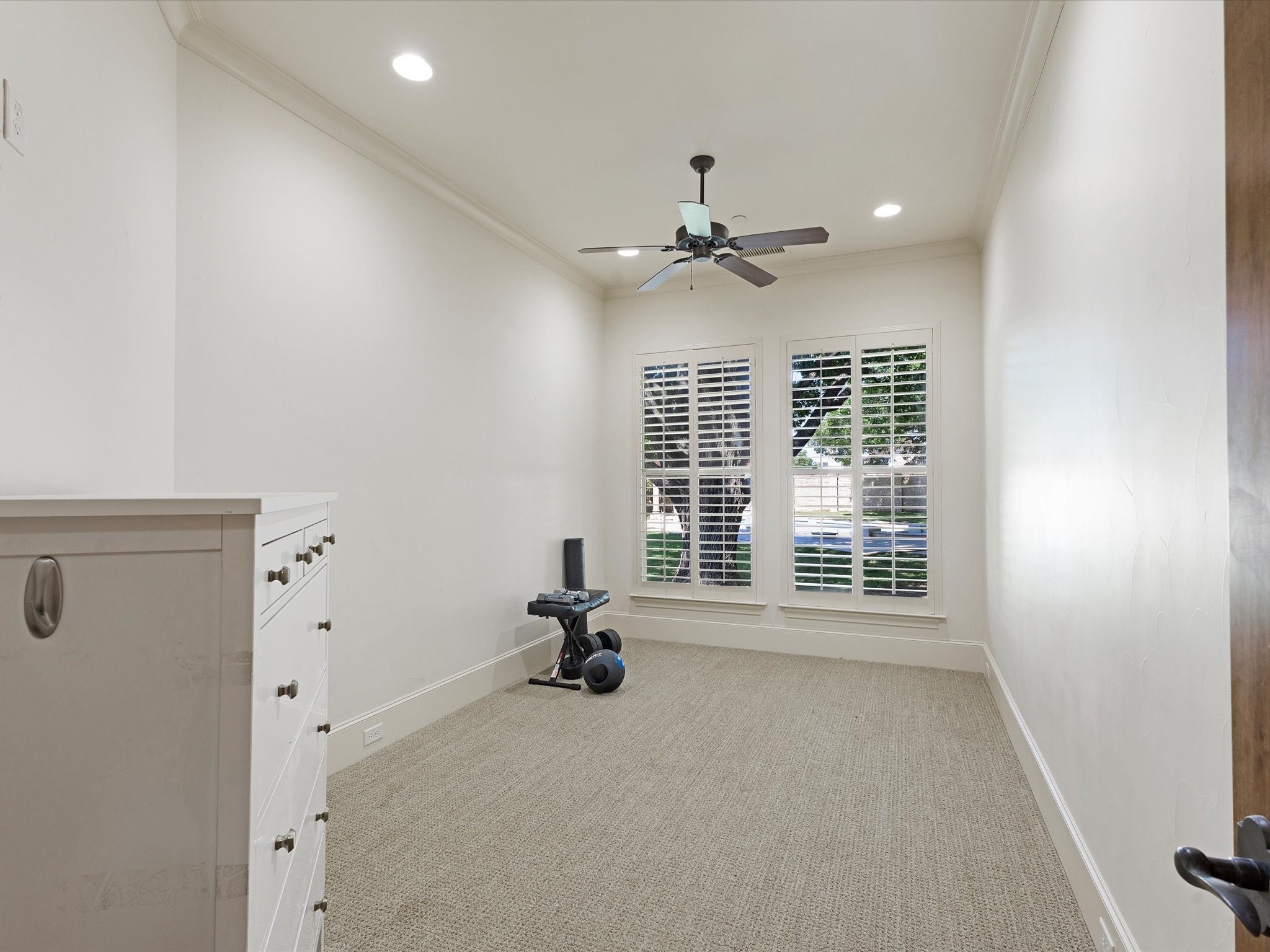 2965 S Sunbeck Circle Farmers Branch TX 75234