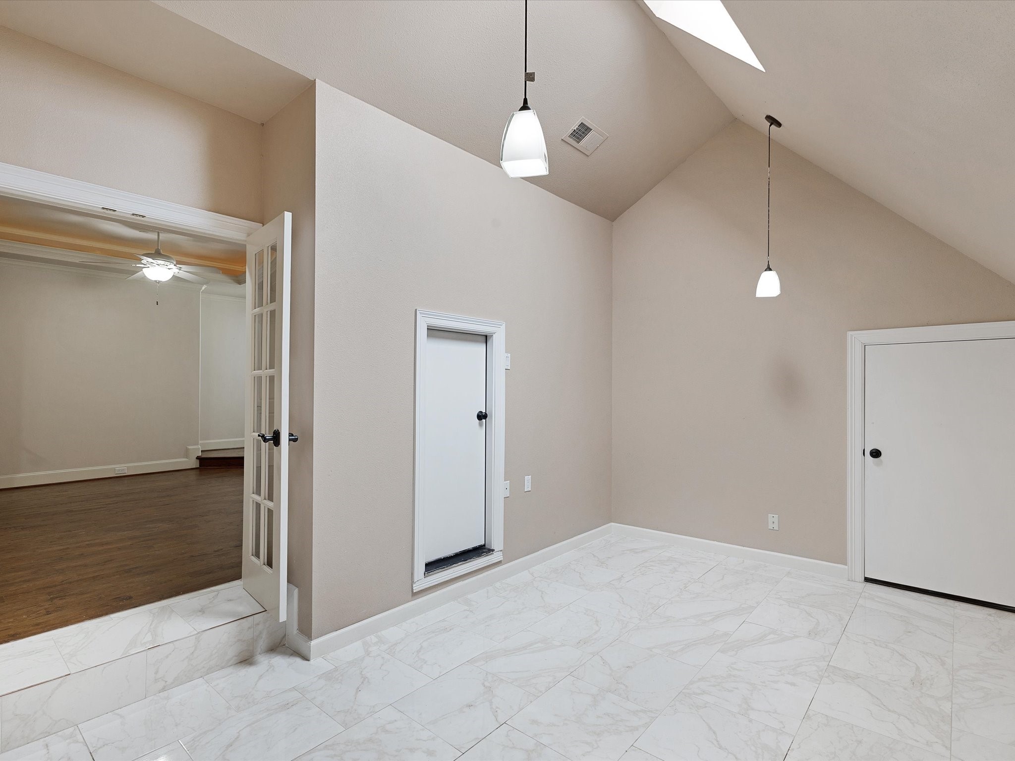 2965 S Sunbeck Circle Farmers Branch TX 75234