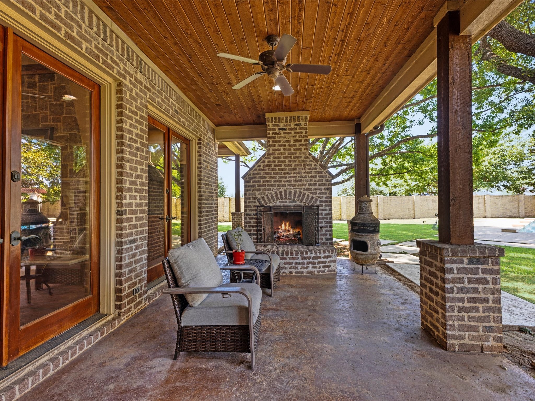 2965 S Sunbeck Circle Farmers Branch TX 75234