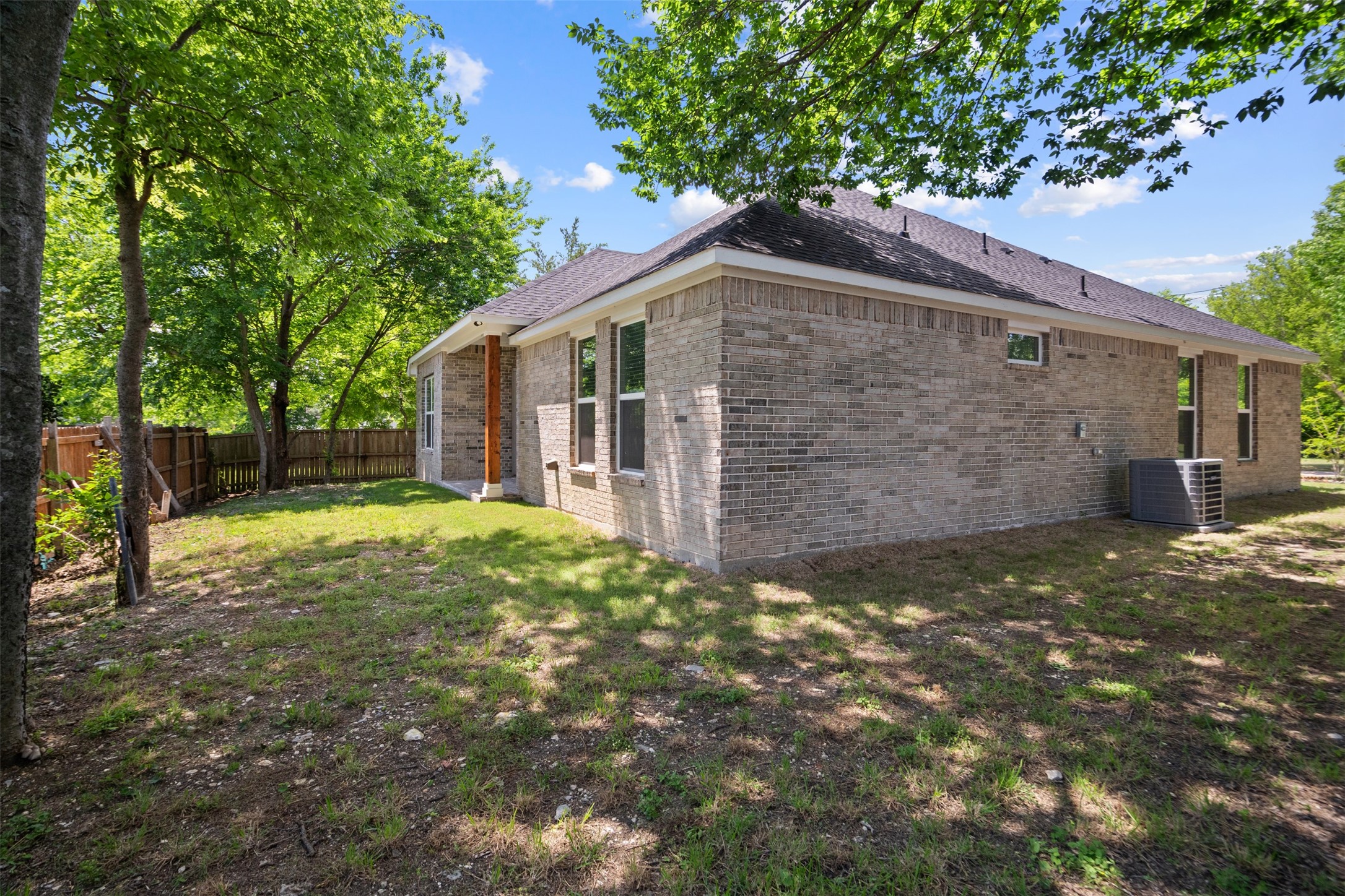 123 Bradshaw Street Waxahachie TX 75165