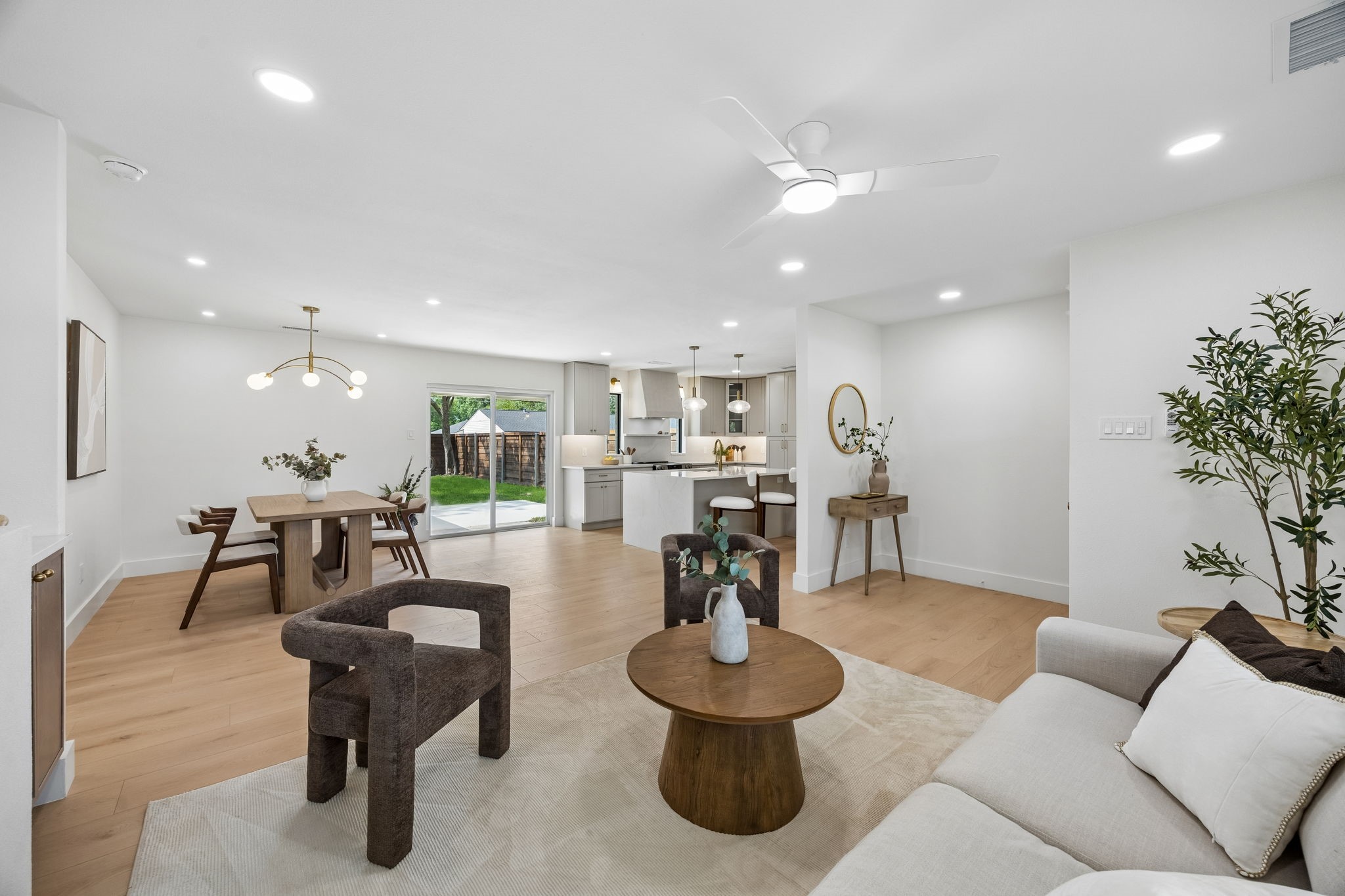 3538 Cloverdale Lane Farmers Branch TX 75234