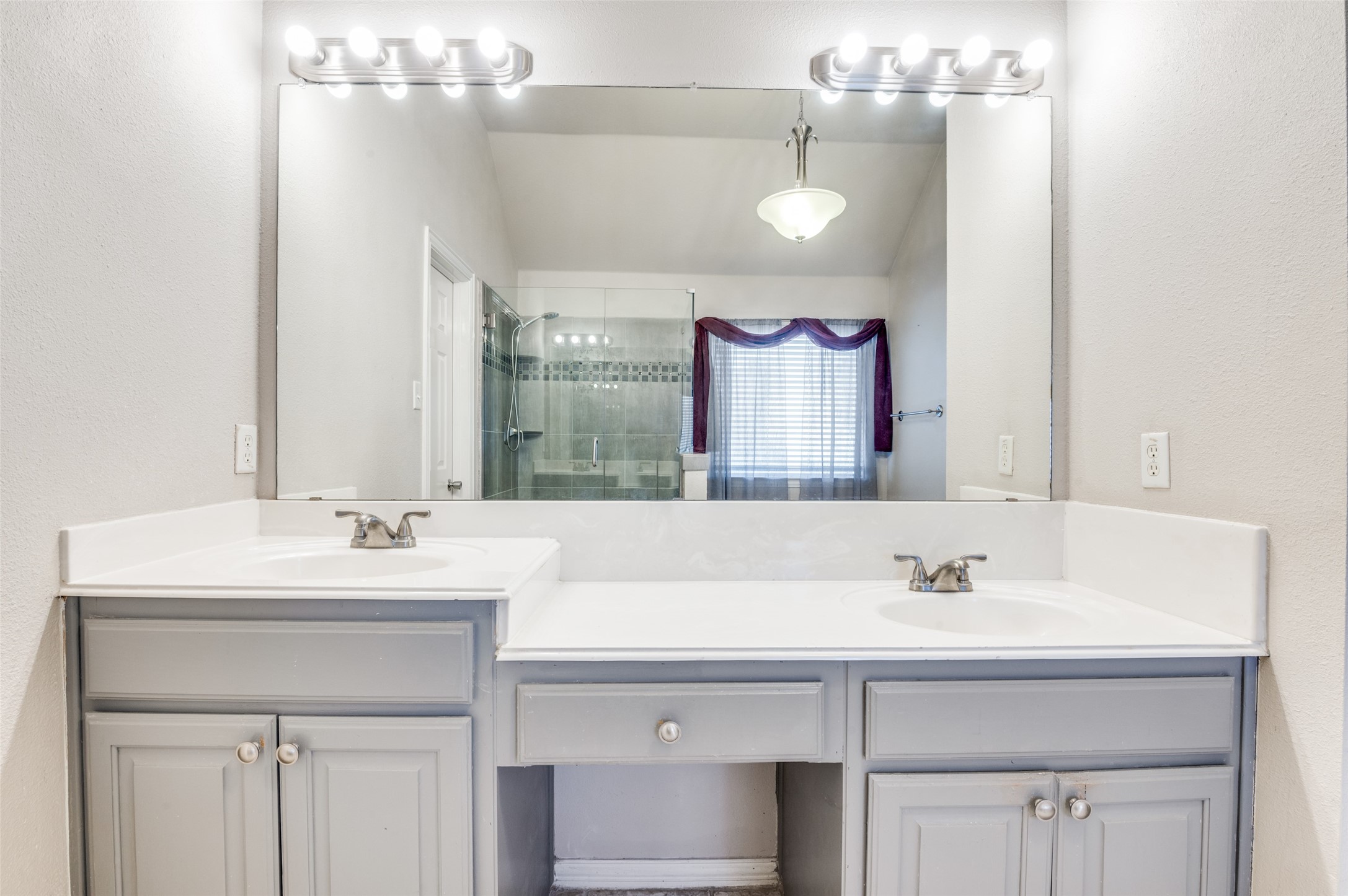 8934 Colonial Drive Crandall TX 75114