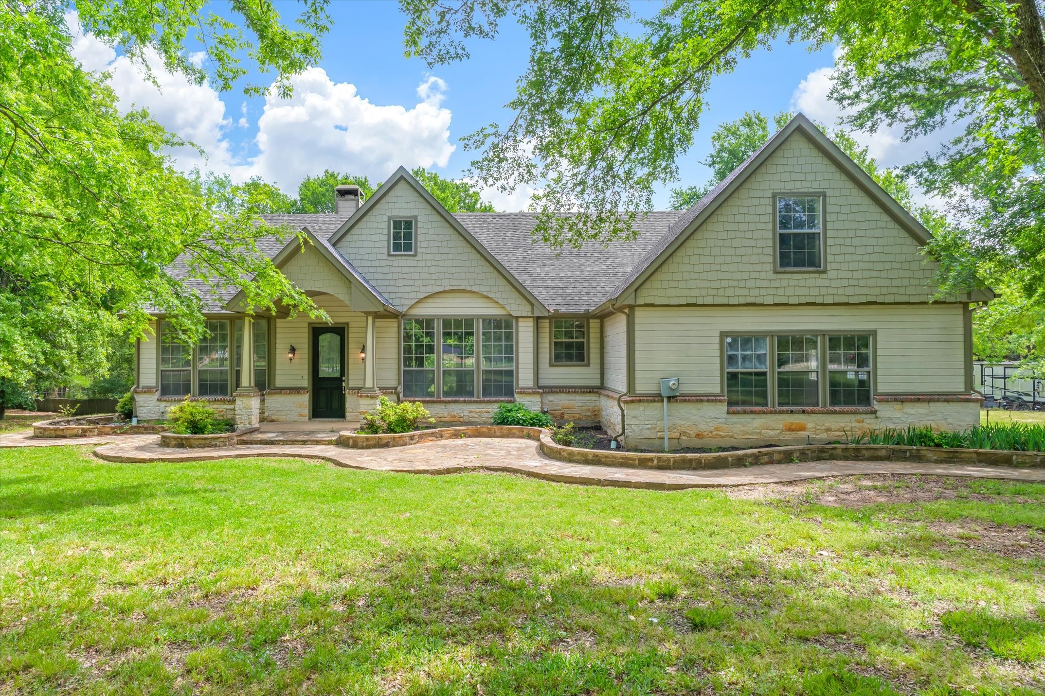 2151 Meadow Way Terrell TX 75160
