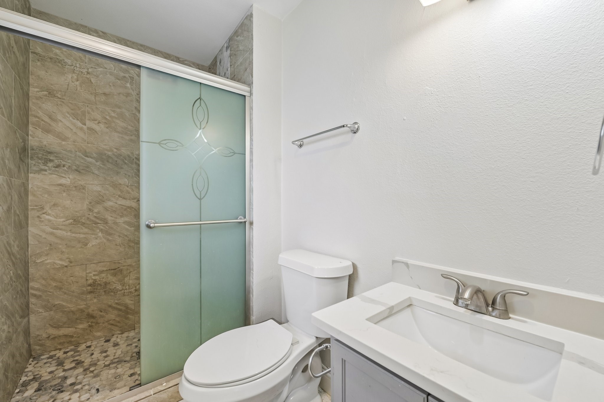 402 W Springdale Lane Grand Prairie TX 75052