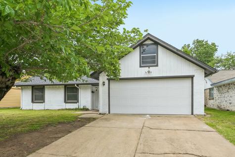 402 W Springdale Lane Grand Prairie TX 75052