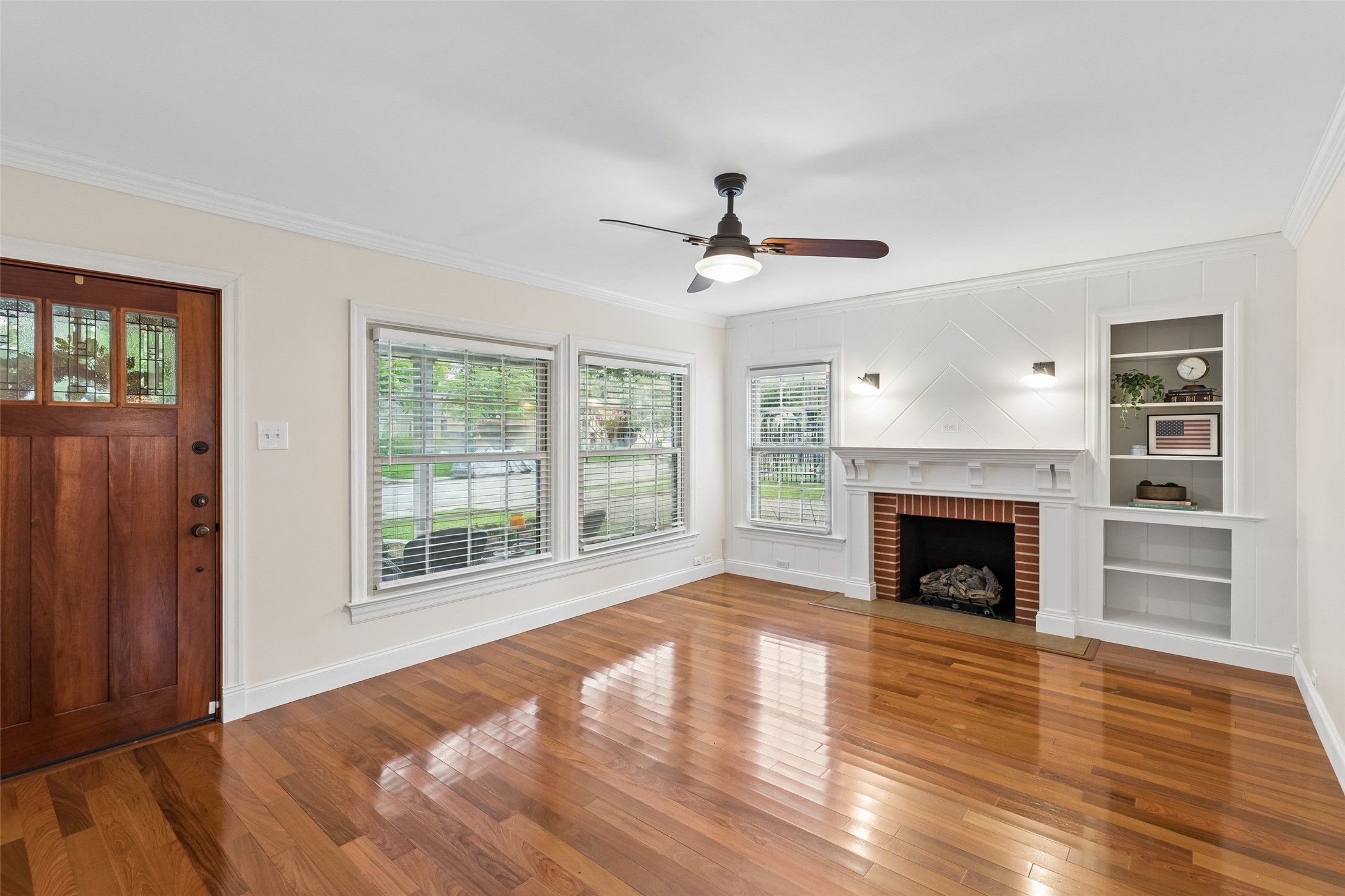 2427 Alco Avenue Dallas TX 75211