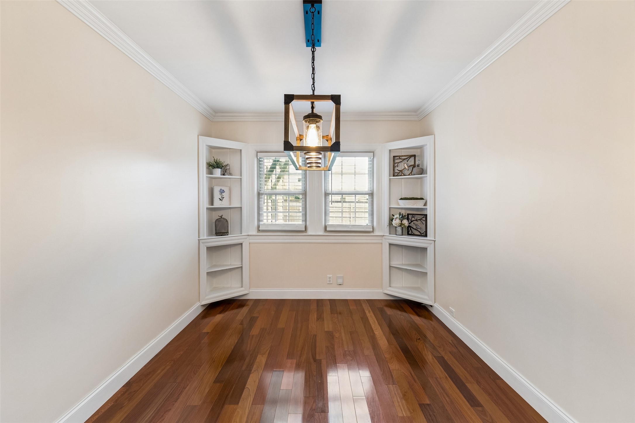 2427 Alco Avenue Dallas TX 75211