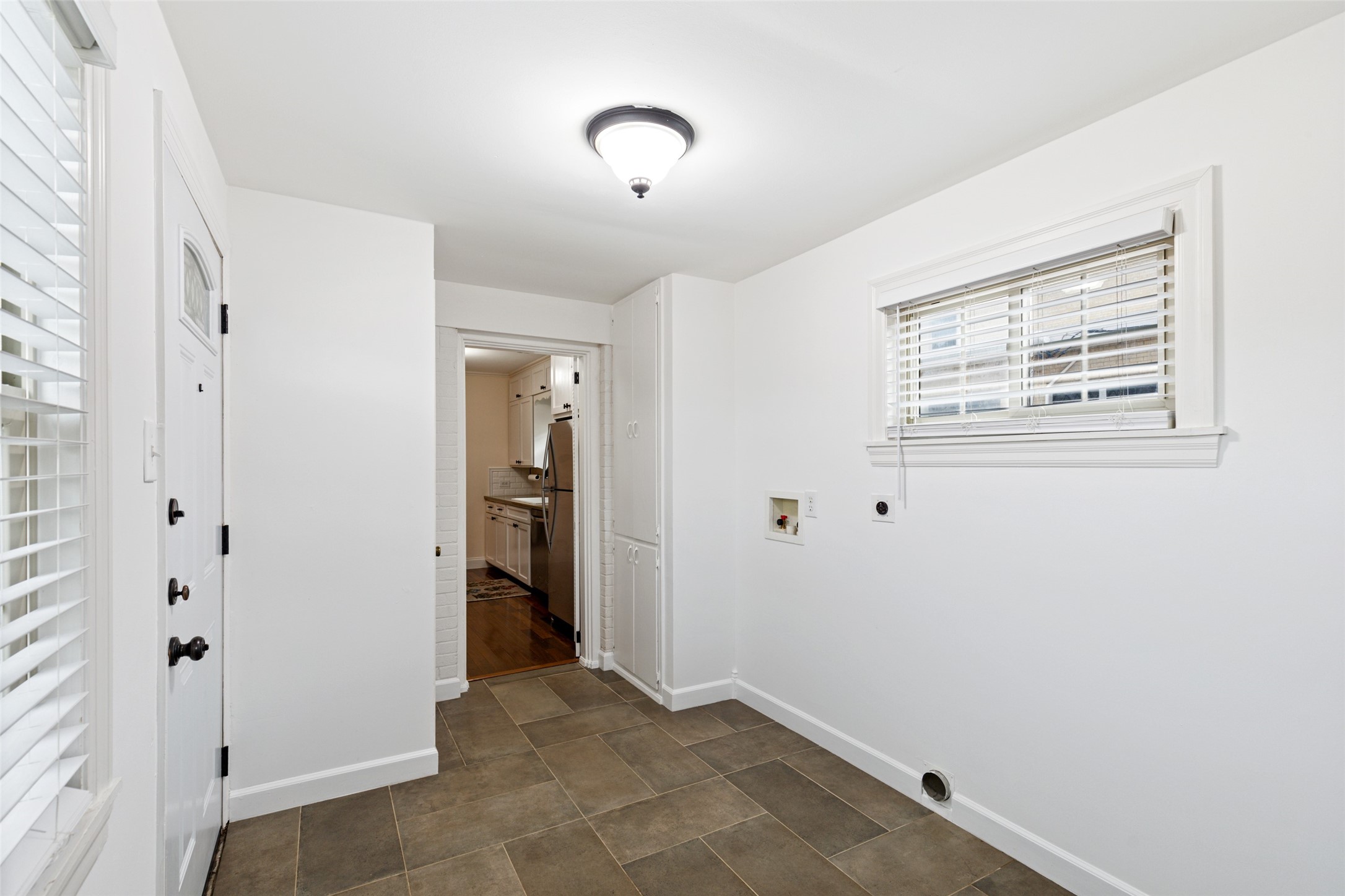 2427 Alco Avenue Dallas TX 75211