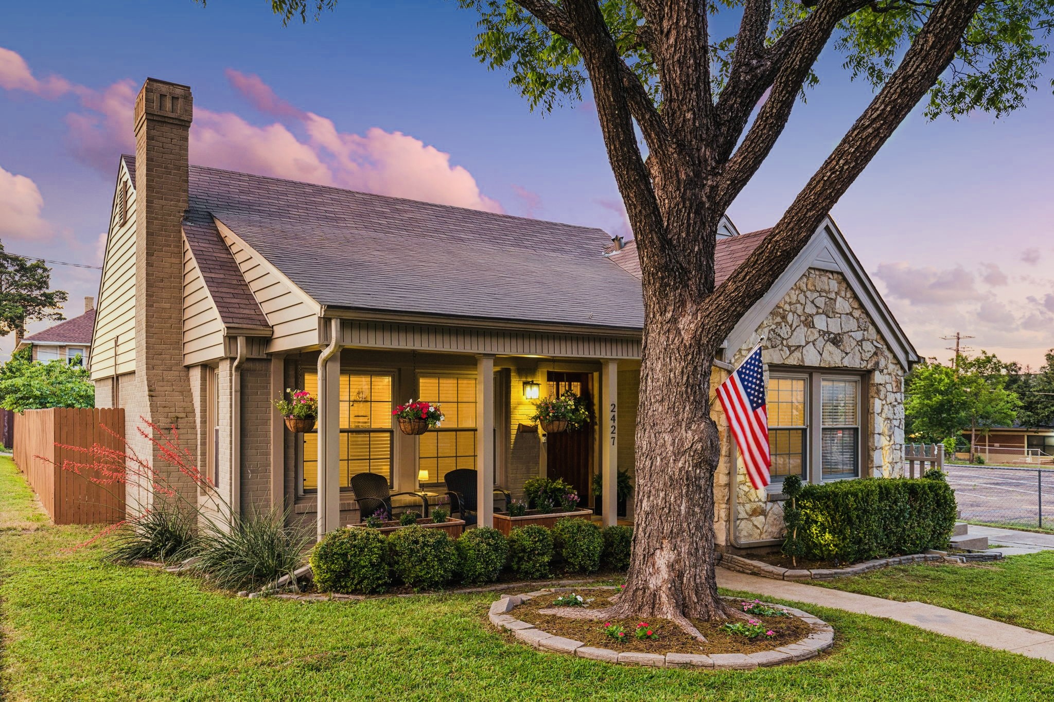 2427 Alco Avenue Dallas TX 75211