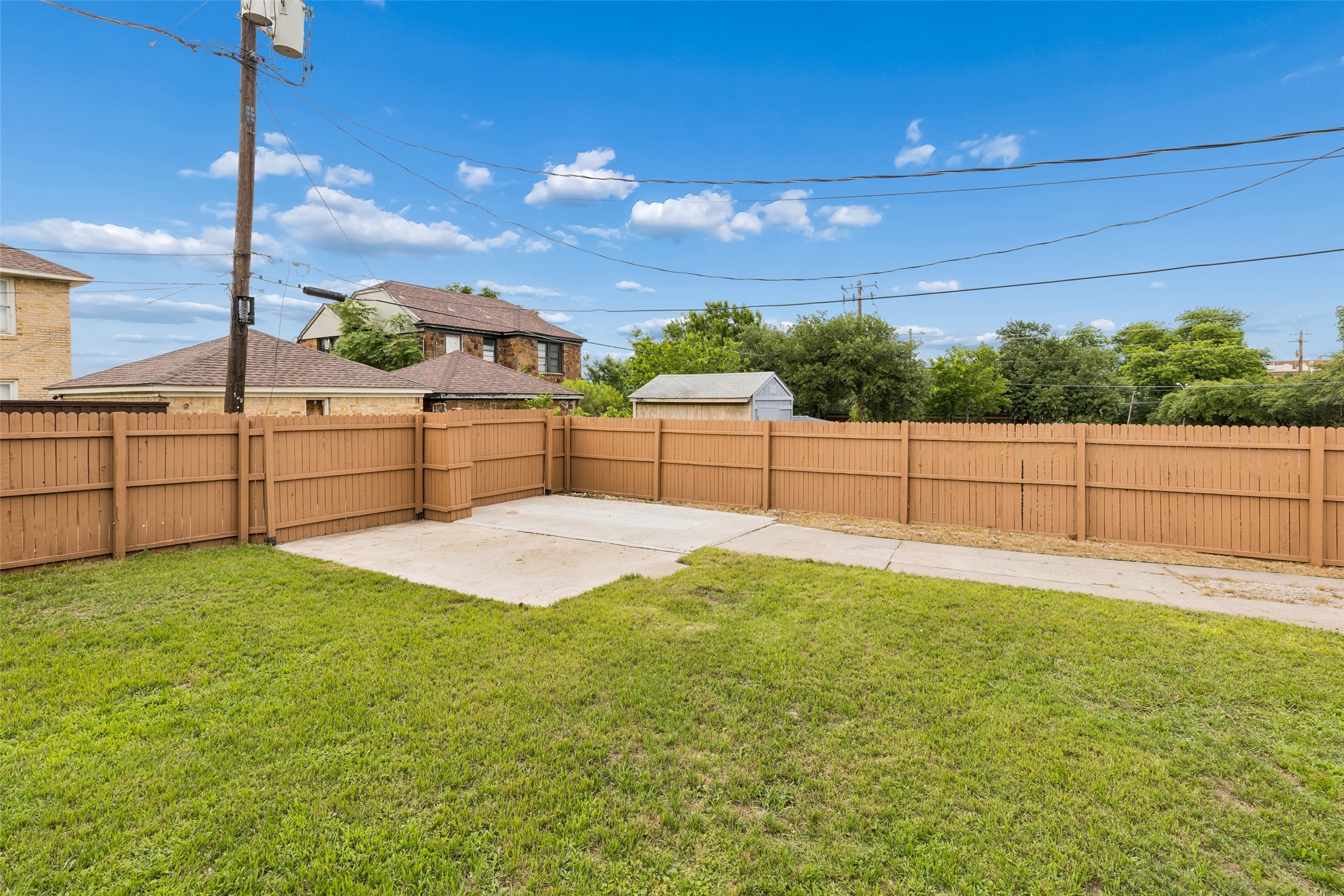2427 Alco Avenue Dallas TX 75211
