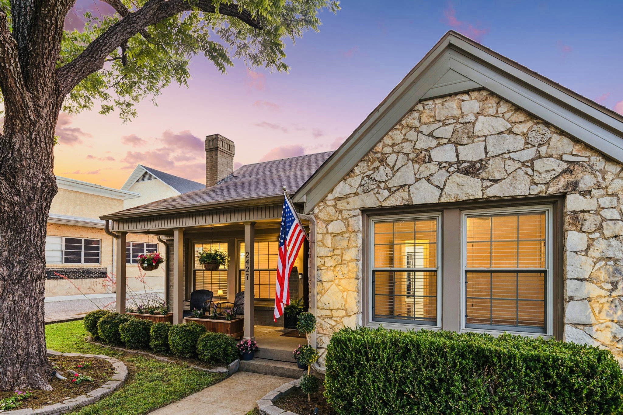 2427 Alco Avenue Dallas TX 75211