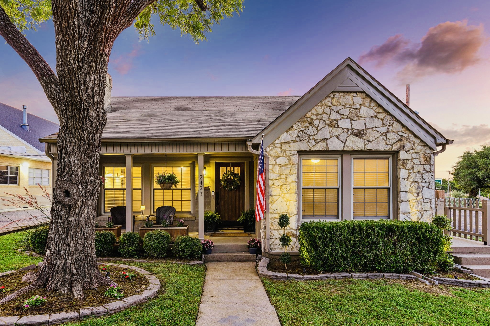 2427 Alco Avenue Dallas TX 75211
