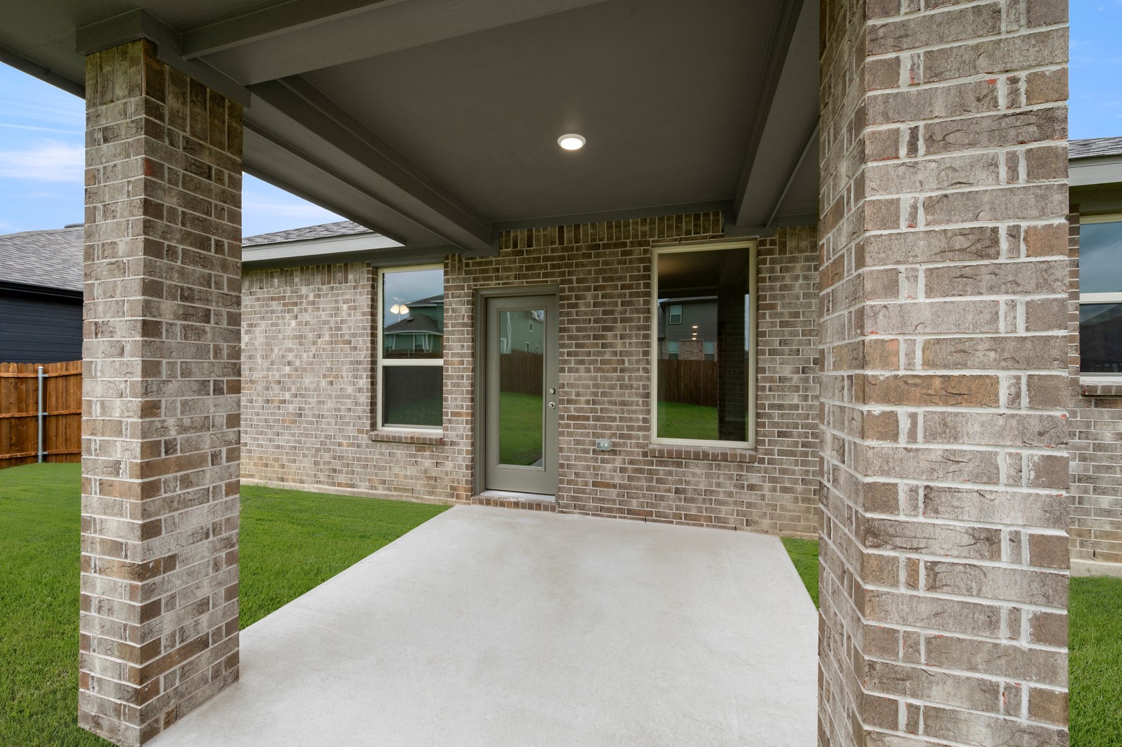8201 Korat Vista Godley TX 76044