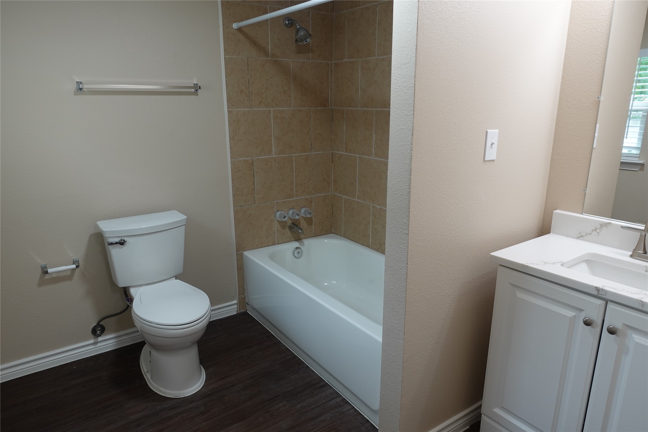 907 Hall Street Mckinney TX 75069