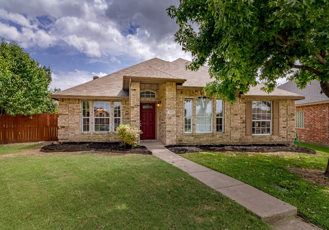 1209 Dove Brook Court Allen TX 75002