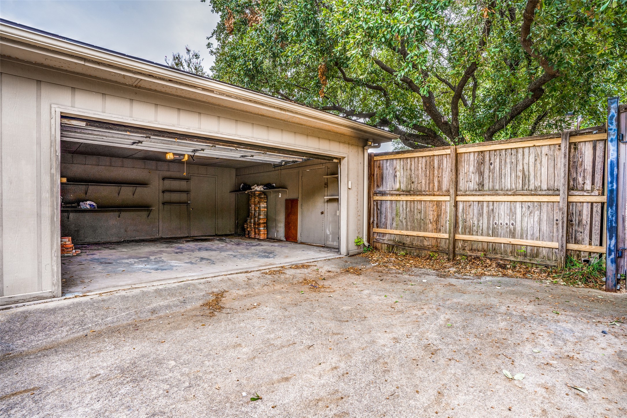 7507 Meadow Oaks Drive Dallas TX 75230