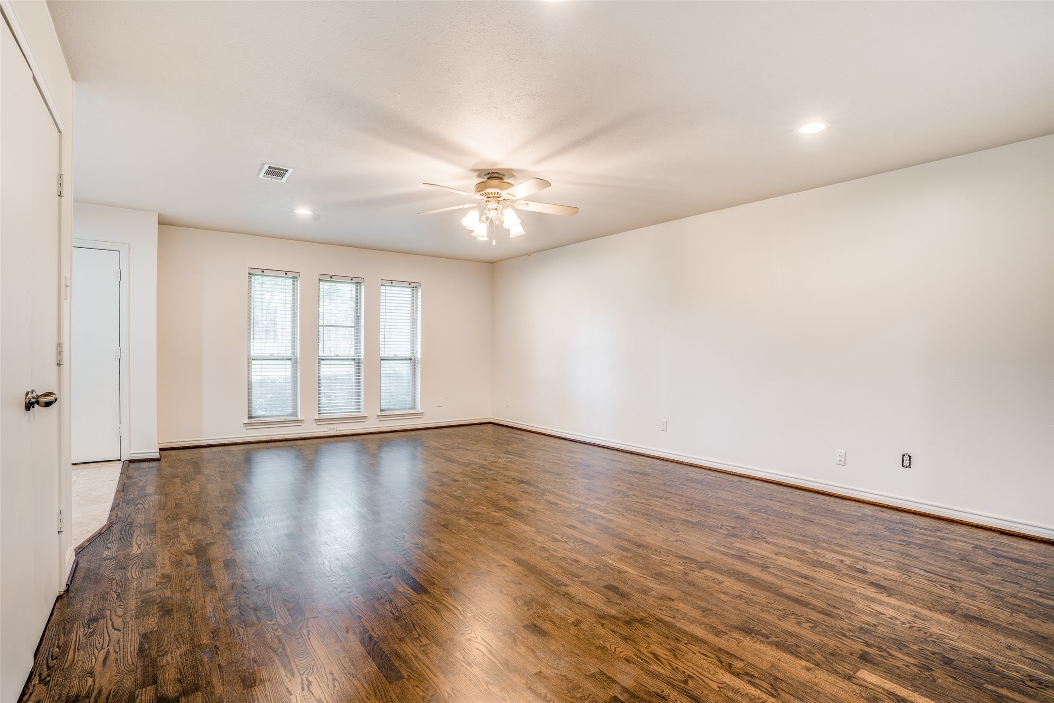 7507 Meadow Oaks Drive Dallas TX 75230