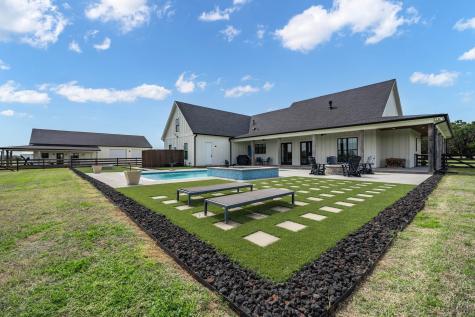 2050 W Elm Mott Drive Waco TX 76705