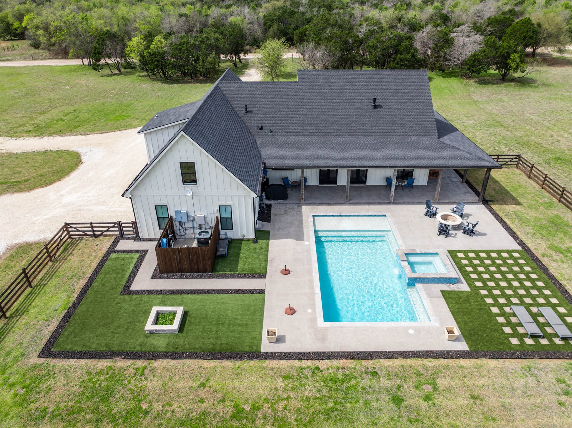 2050 W Elm Mott Drive Waco TX 76705