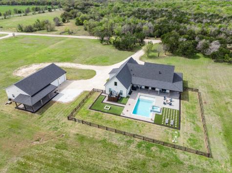 2050 W Elm Mott Drive Waco TX 76705