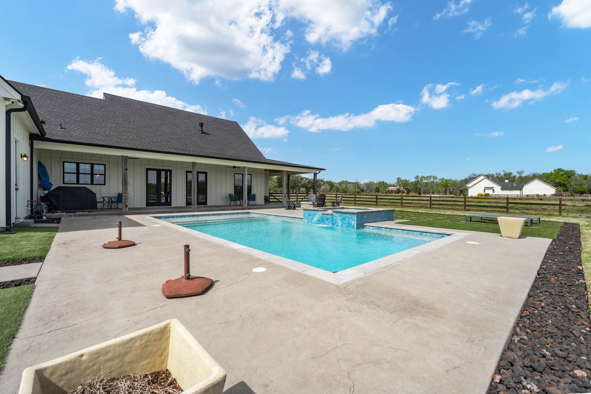2050 W Elm Mott Drive Waco TX 76705