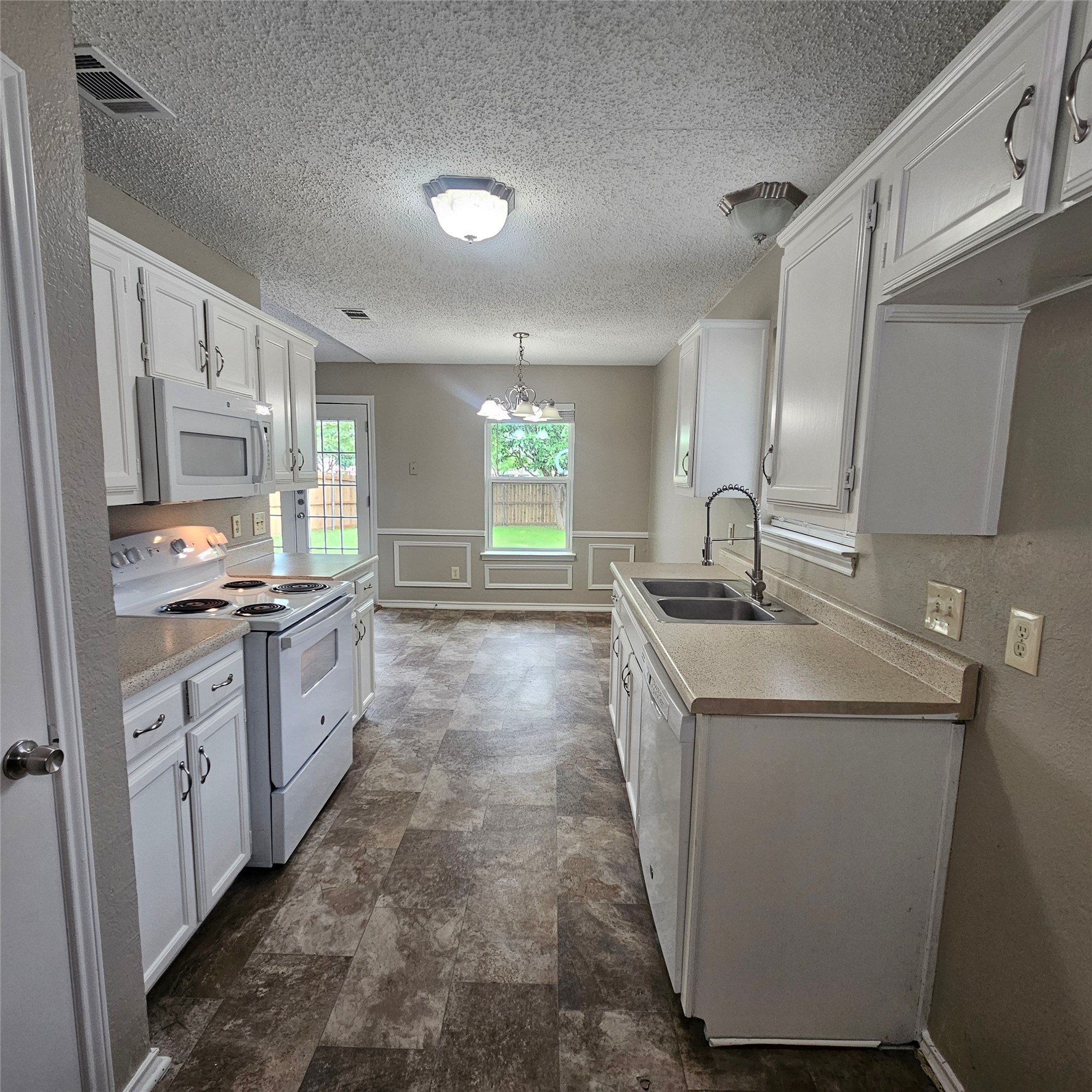 3136 Tina Street Sachse TX 75048