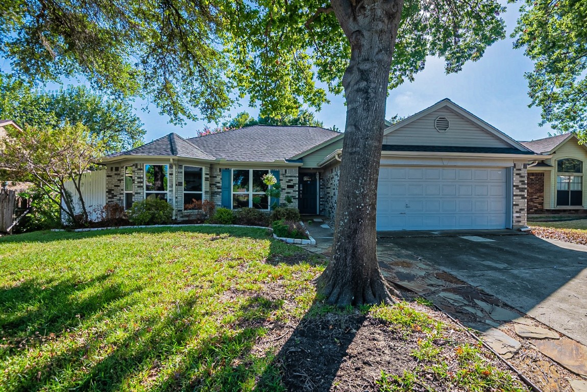 4816 Waxwing Drive Arlington TX 76018