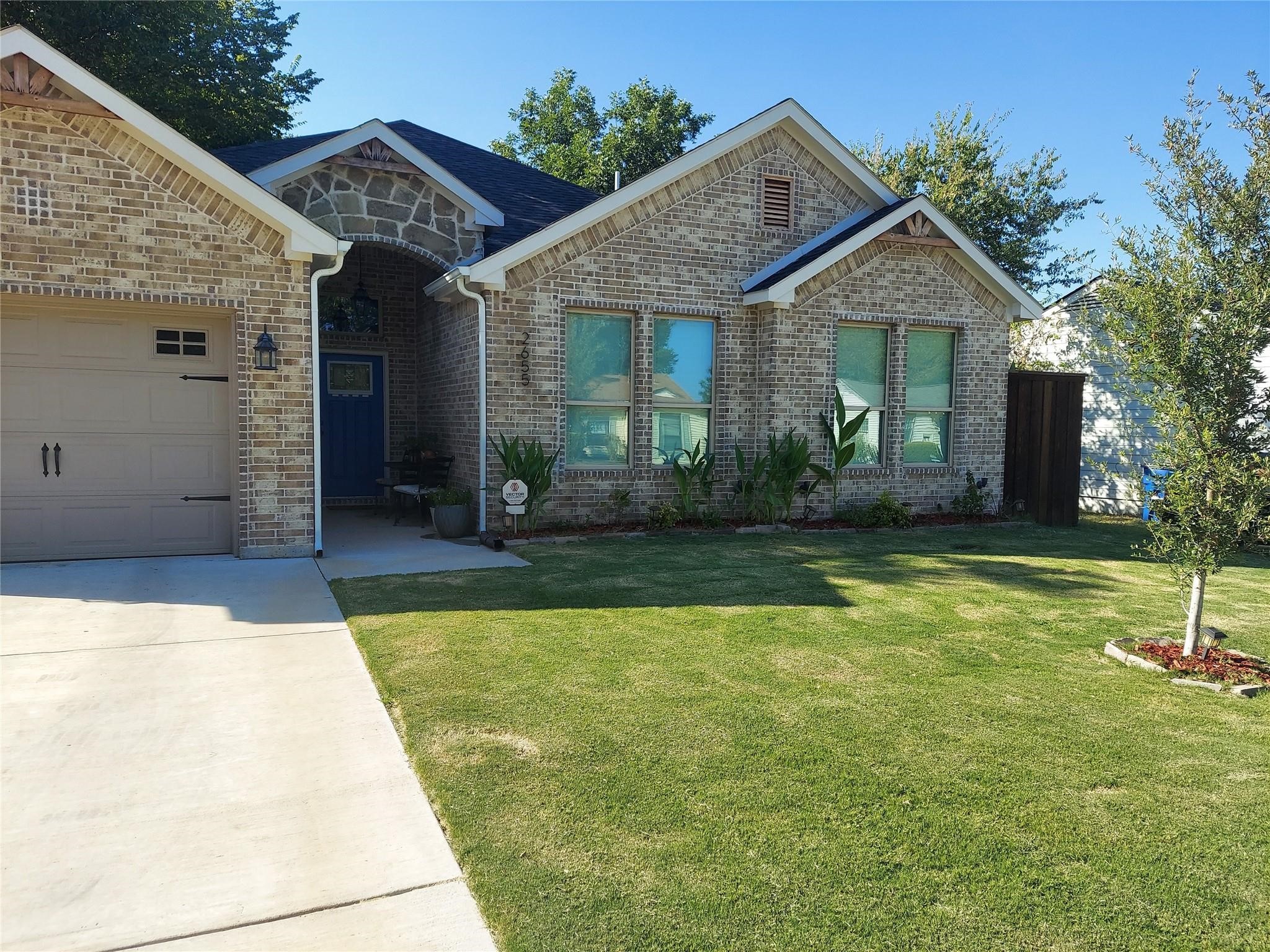 2655 Kathleen Avenue Dallas TX 75216