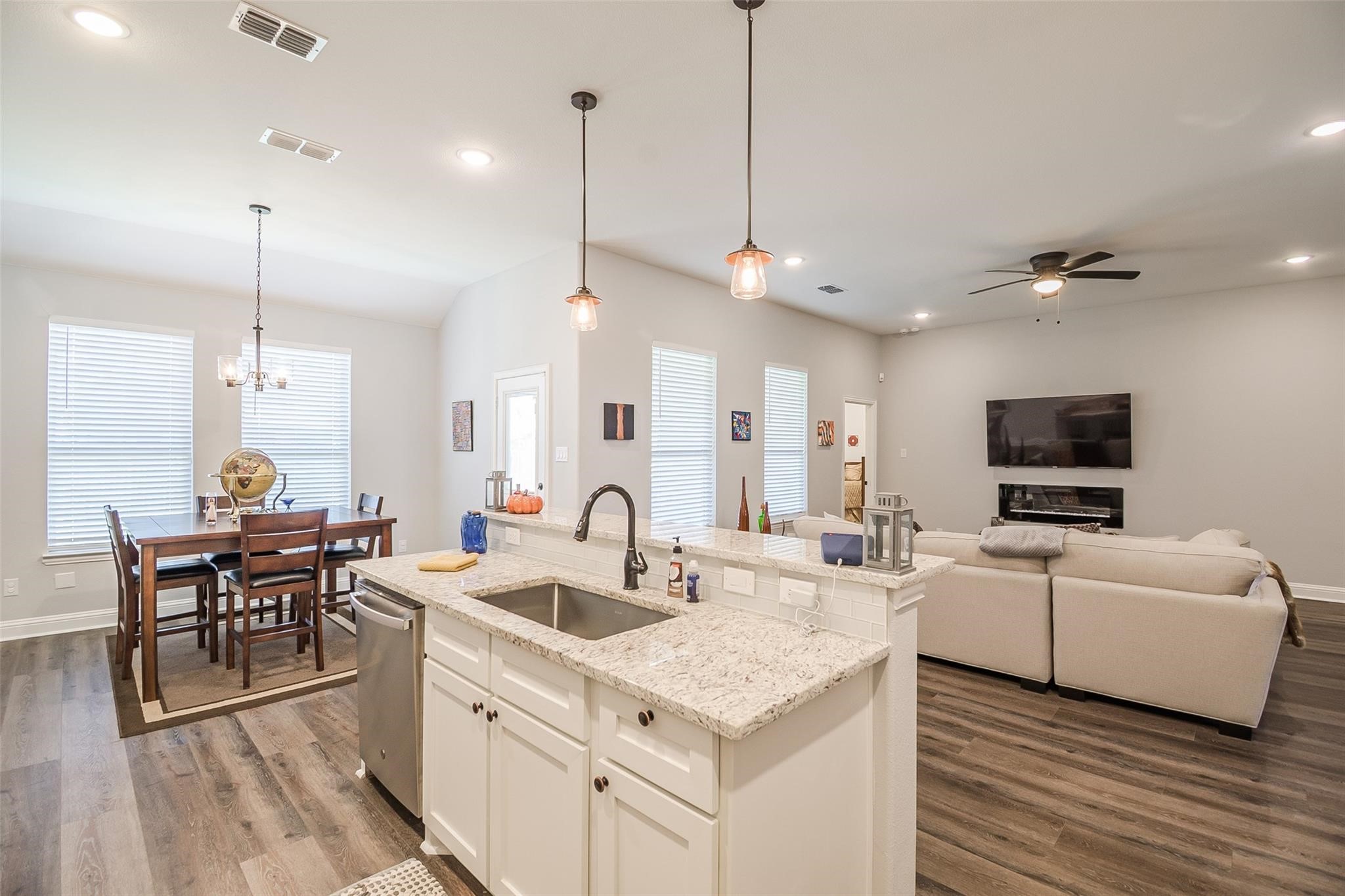 2655 Kathleen Avenue Dallas TX 75216