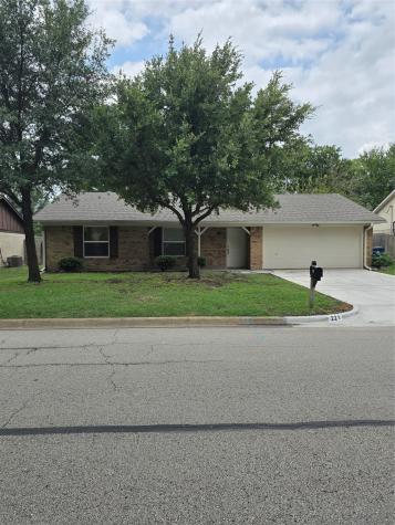 221 Northgate Drive Waxahachie TX 75165