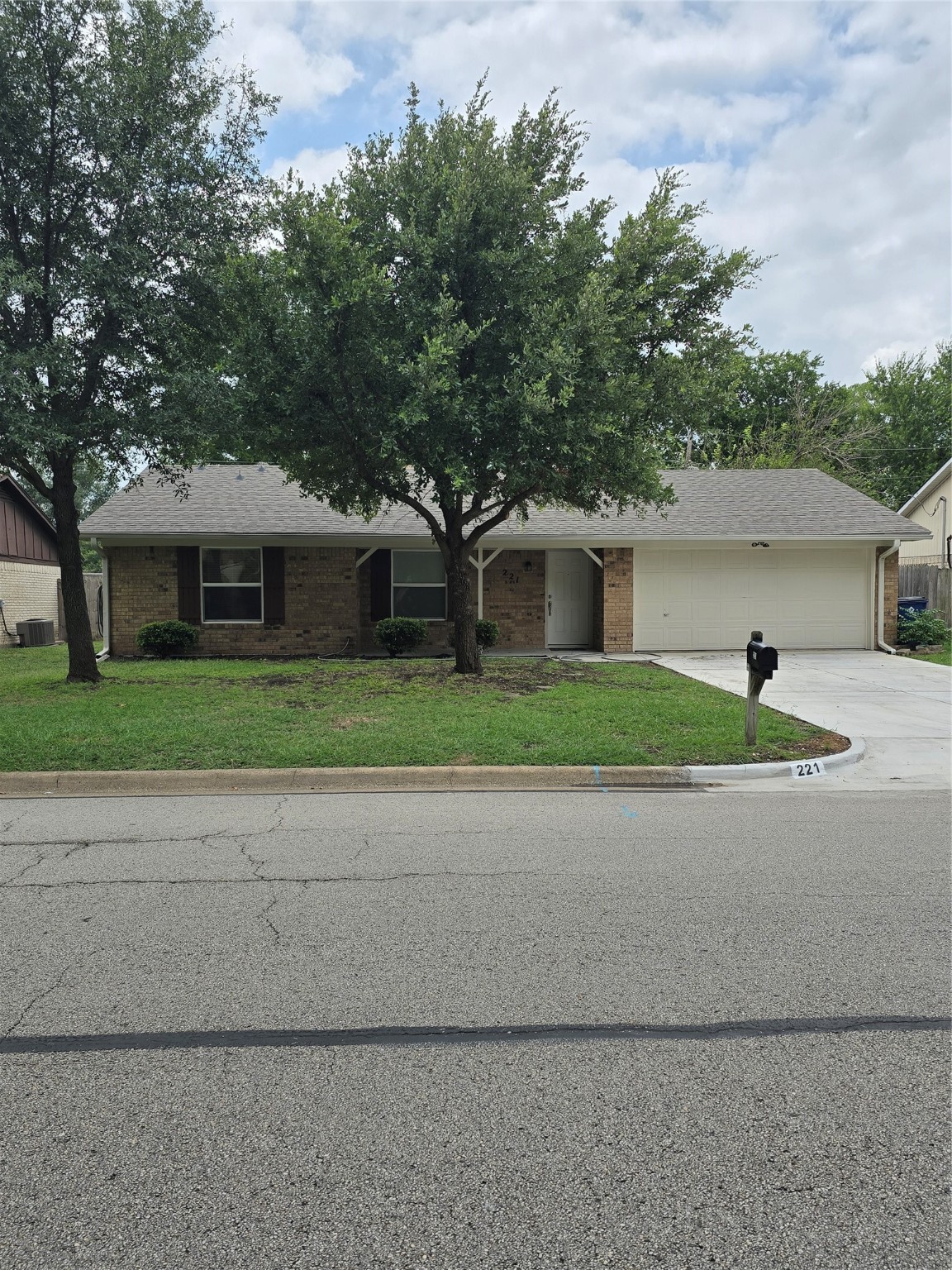 221 Northgate Drive Waxahachie TX 75165